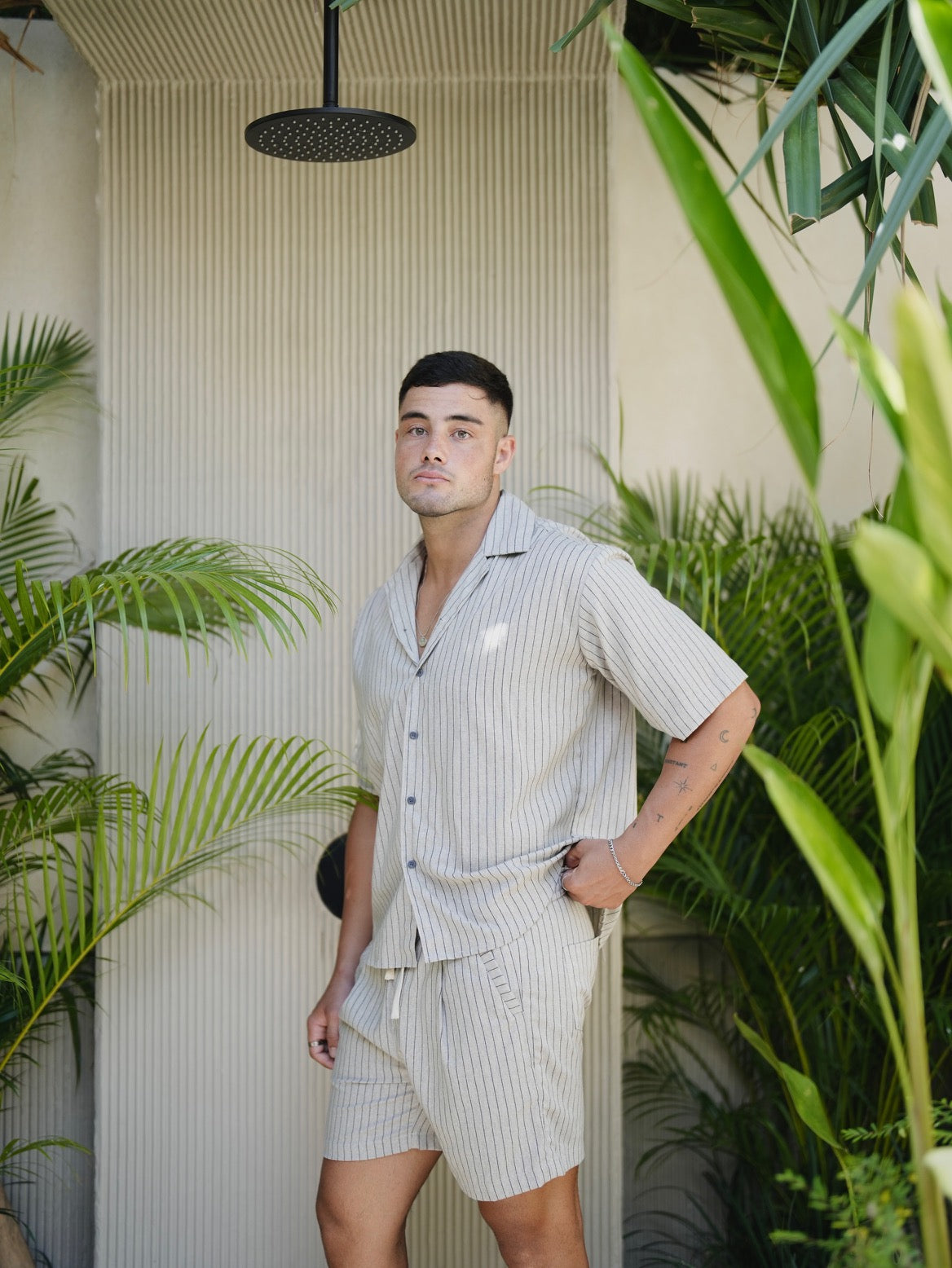 Kemeja Linen Bozzaline - Krem