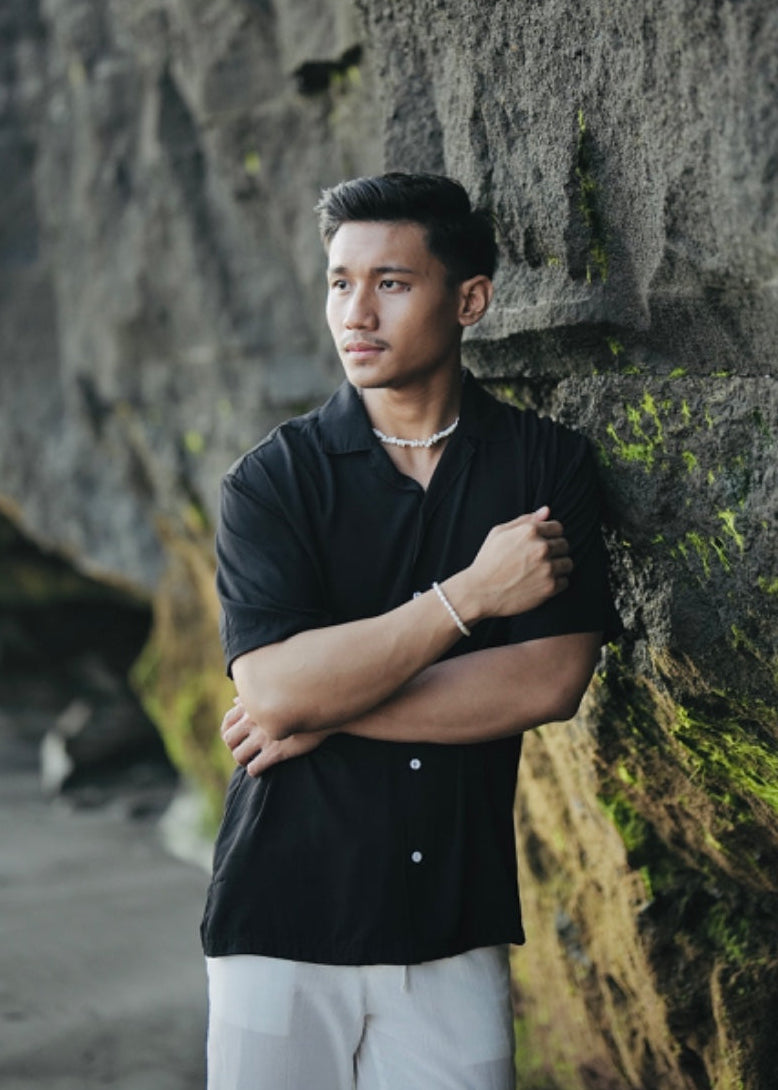 Kemeja Jacob Rayon Twill - Hitam