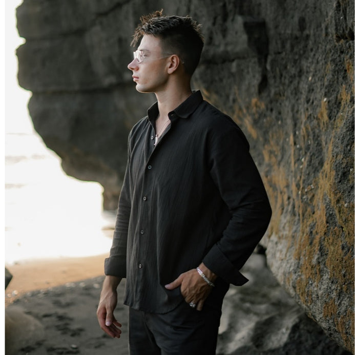 BEACHWELL Kemeja Pria Lengan Panjang Linen Krinkel Hitam Black - Kemeja Luca Series Hitam Black