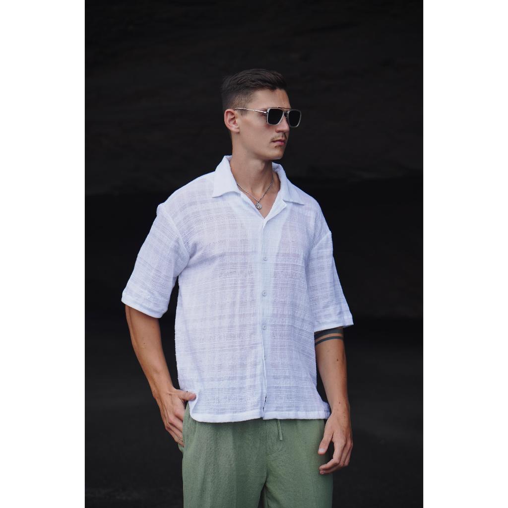 BEACHWELL Kemeja Pria Putih Katun Salur oversized Lengan Pendek - Aomo shirt