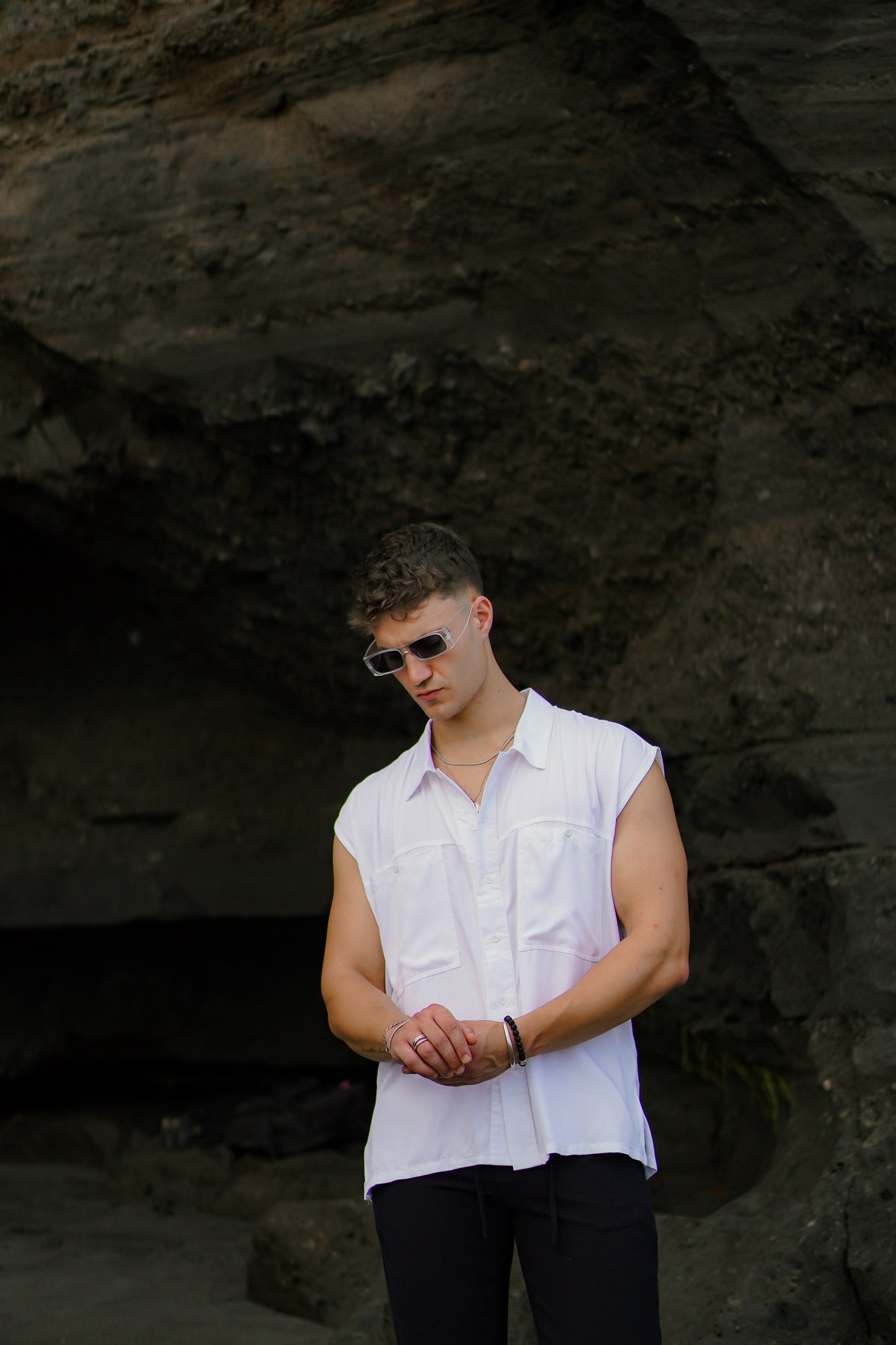 Jhony Sleeveless Shirt