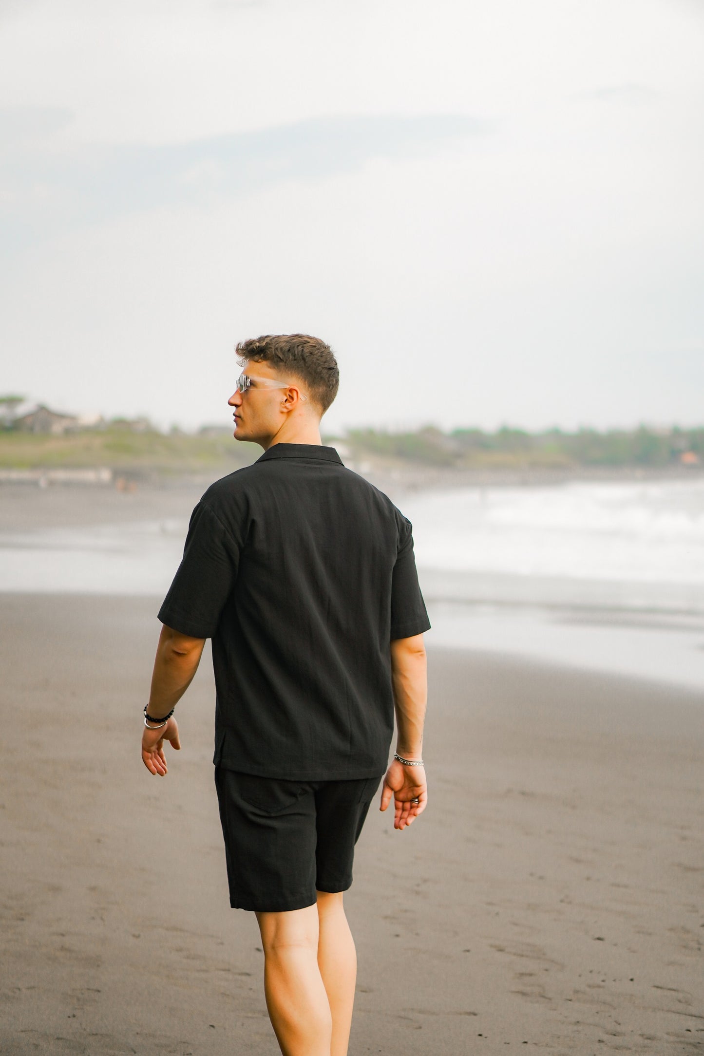 Kemeja Sakala Semi Oversized - Broken White