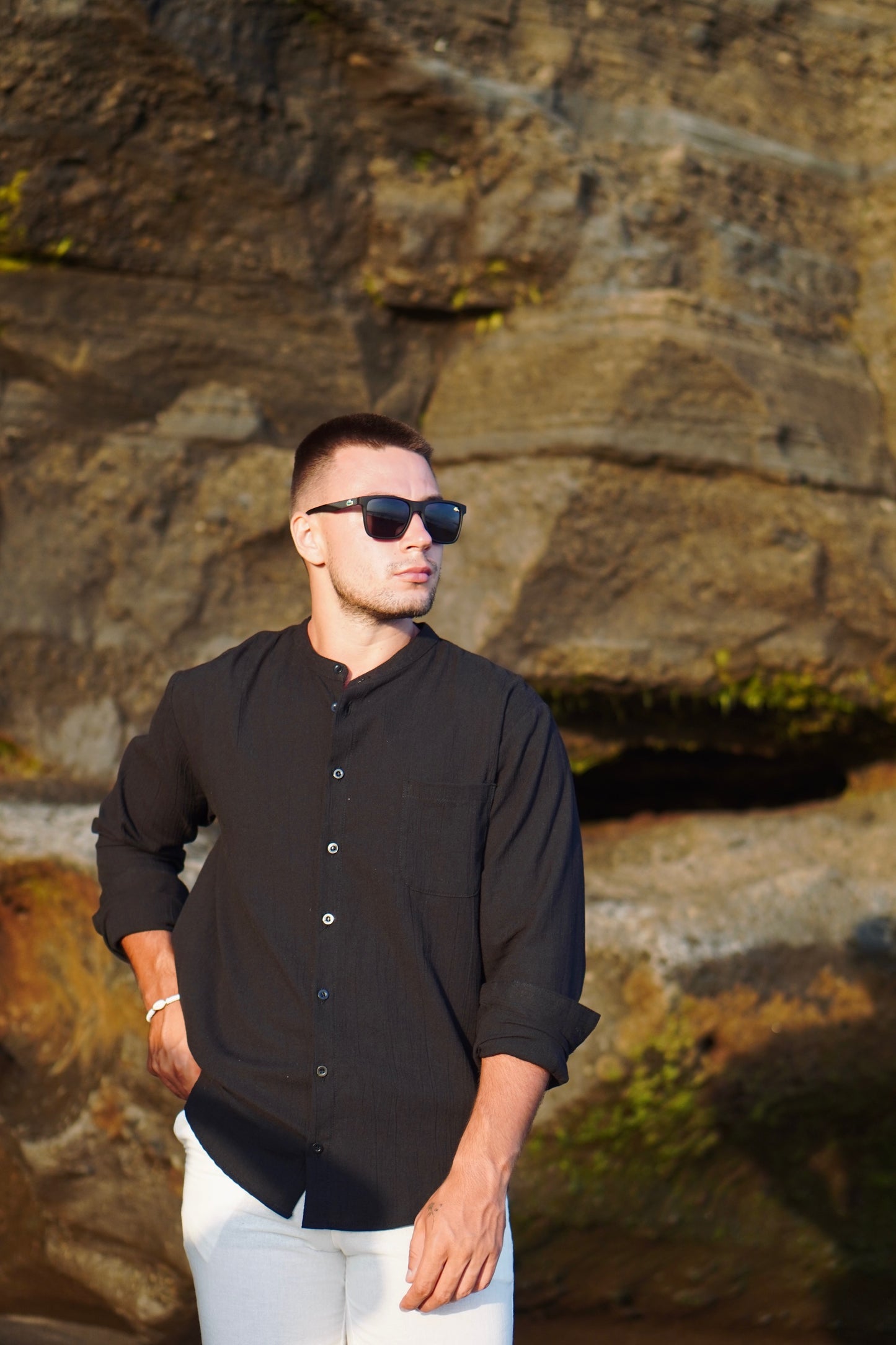 Kemeja Lengan Panjang Crinkle Linen Fidji - Putih Rusak