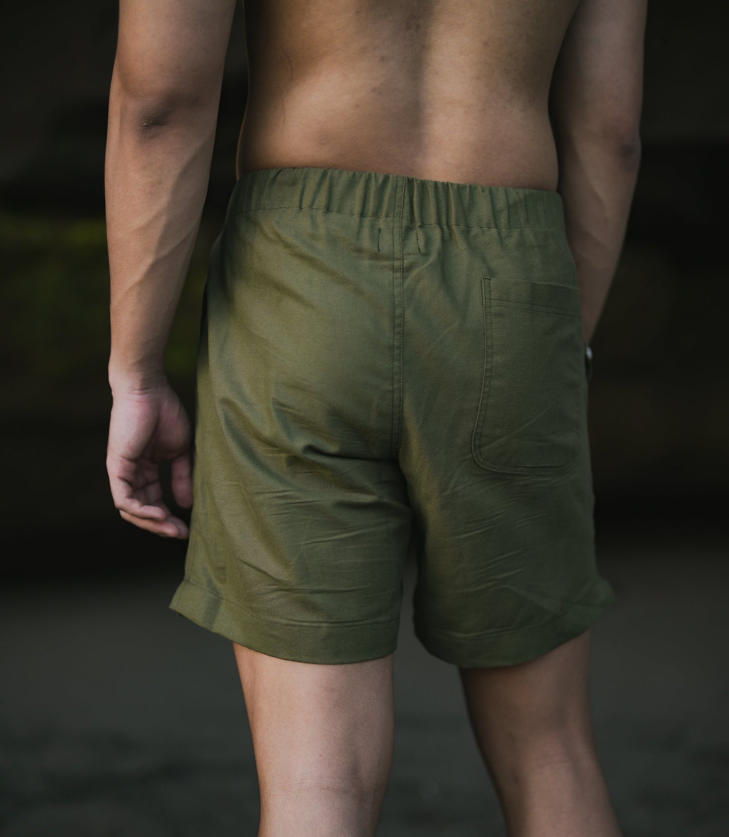 Celana Pendek Marco Linen Rami - Hitam