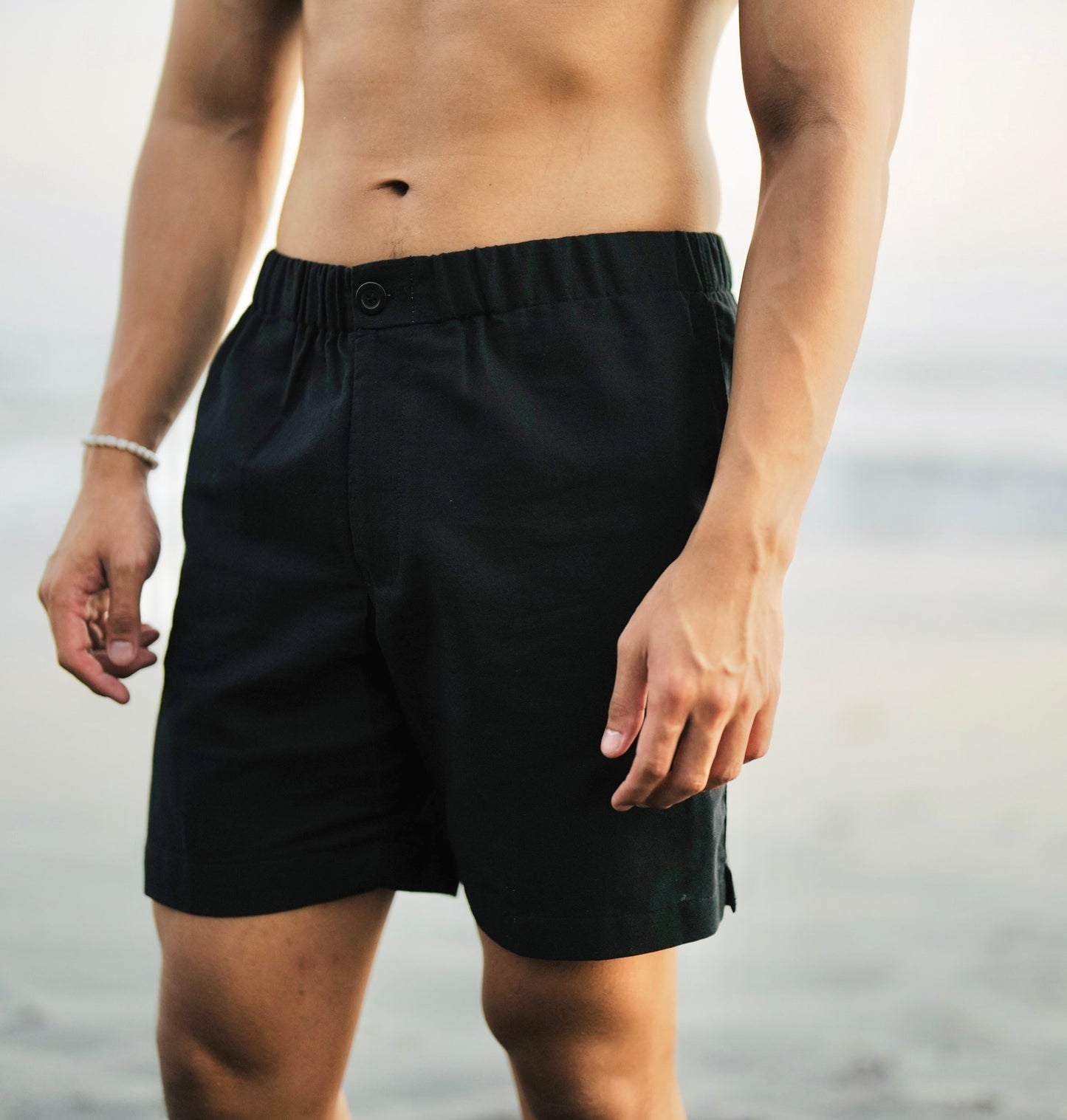 Celana Pendek Marco Linen Rami - Hitam