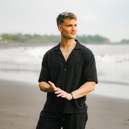 BEACHWELL Kemeja Pria Linen Lengan Pendek Model Oversized - SAKALA Series Hitam